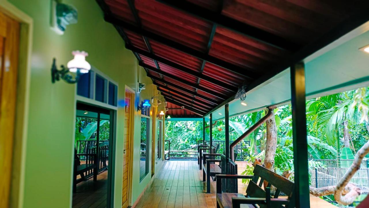 Nua Tone Resort Bang Tao & Cafe Exterior foto